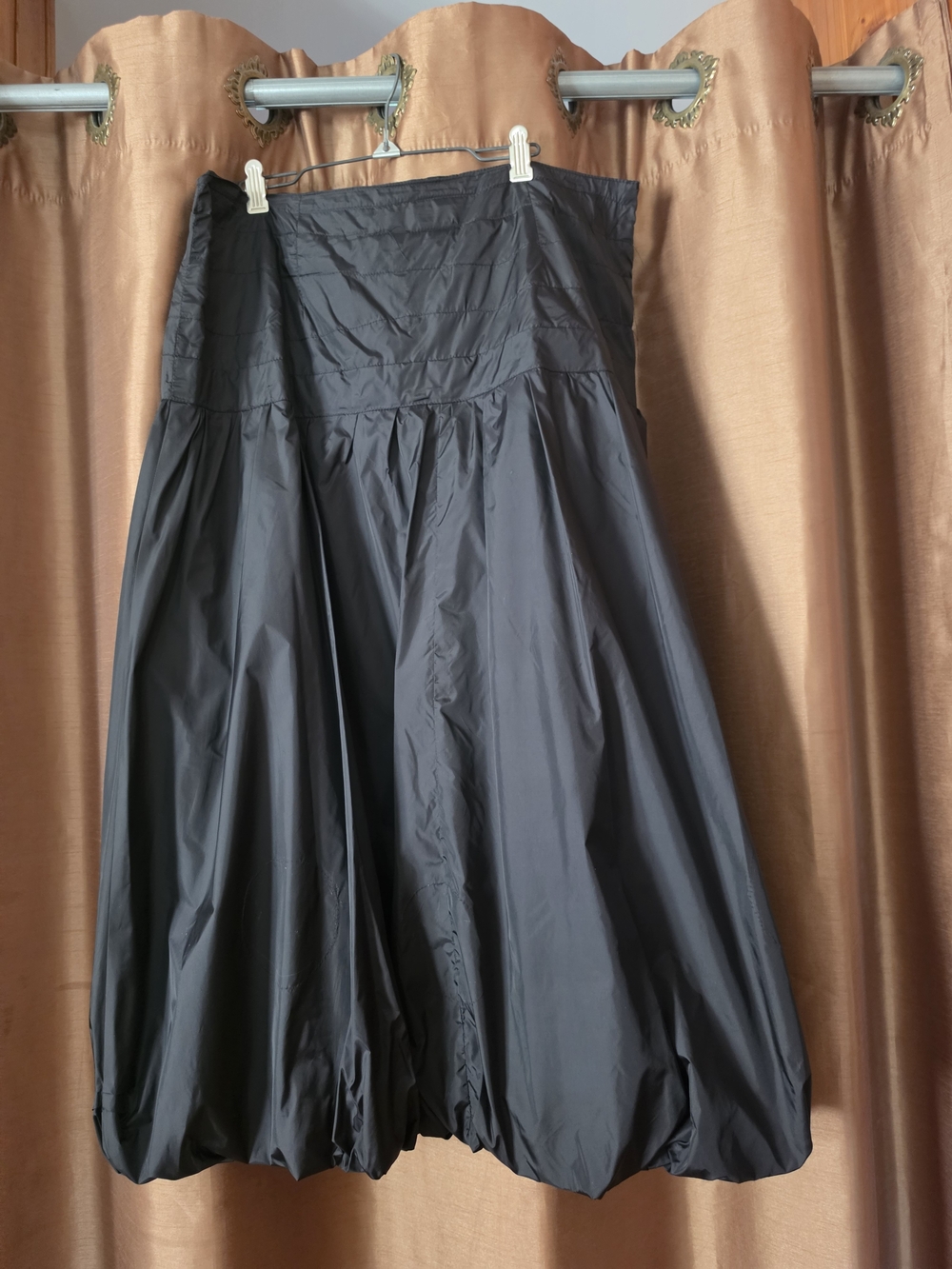 Black A-Line Bubble Hem Skirt — Classic Women's Skirt